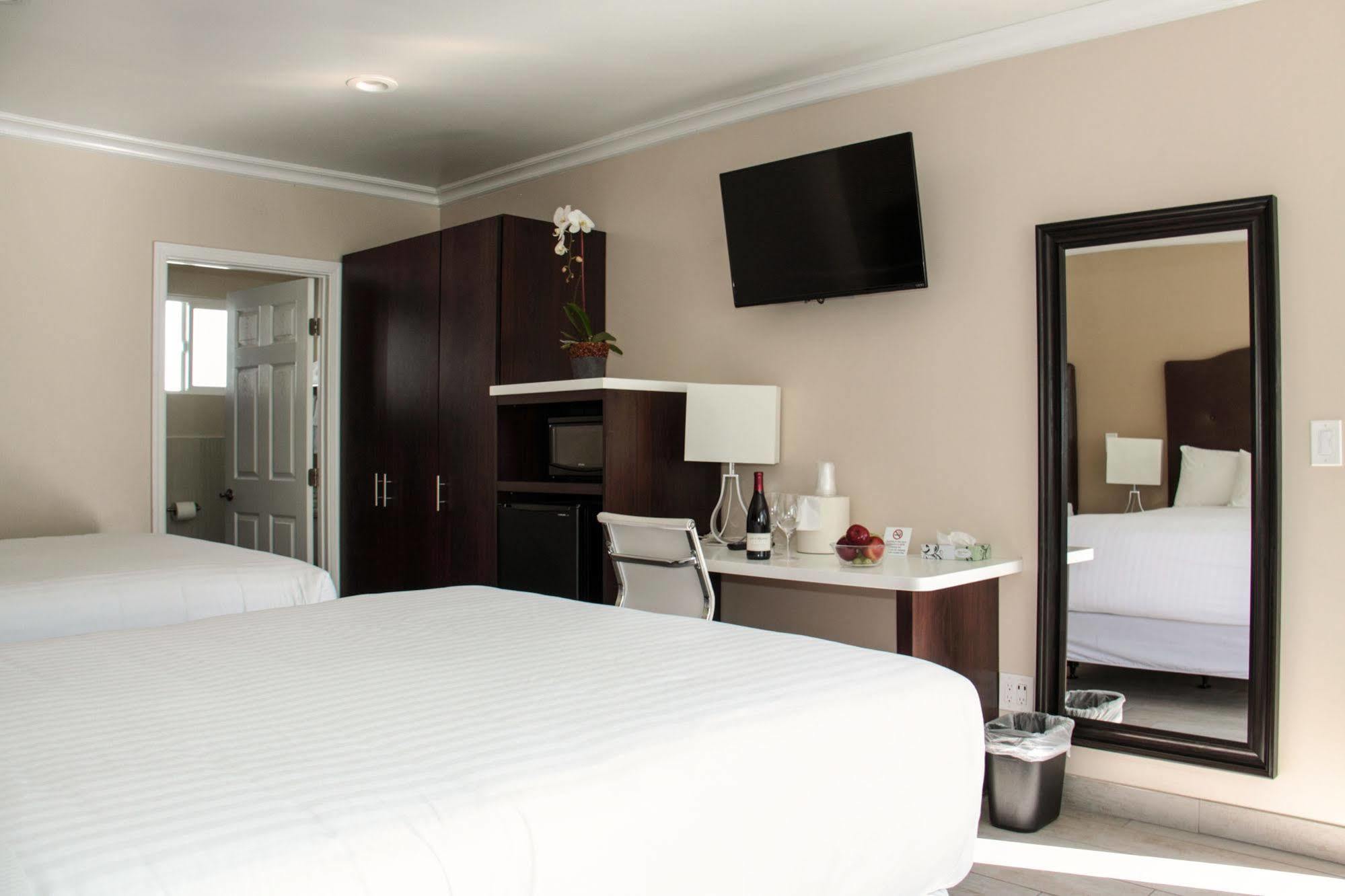 Hotel El Royale Gardens Near Universal Los Angeles